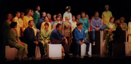 Neues Theater Höchst, Juni 1999: "Ob wir rote, gelbe Kragen...." (Szenenfoto)